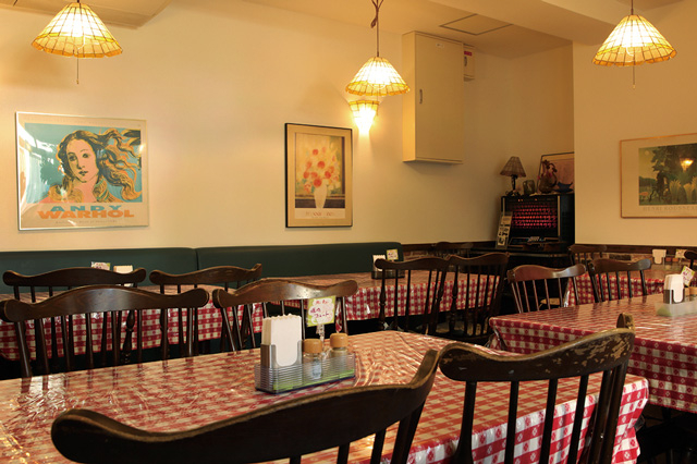 【沖縄のおすすめステーキの店】Aサイン認定の老舗レストラン「ジョージレストラン」