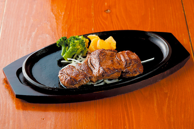 【沖縄のおすすめステーキの店】やわらかい赤身が食欲をそそる「HAN’S 美浜店」