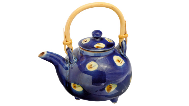 壺屋焼を継ぐ味わいのある器「ギャラリーうつわ家」