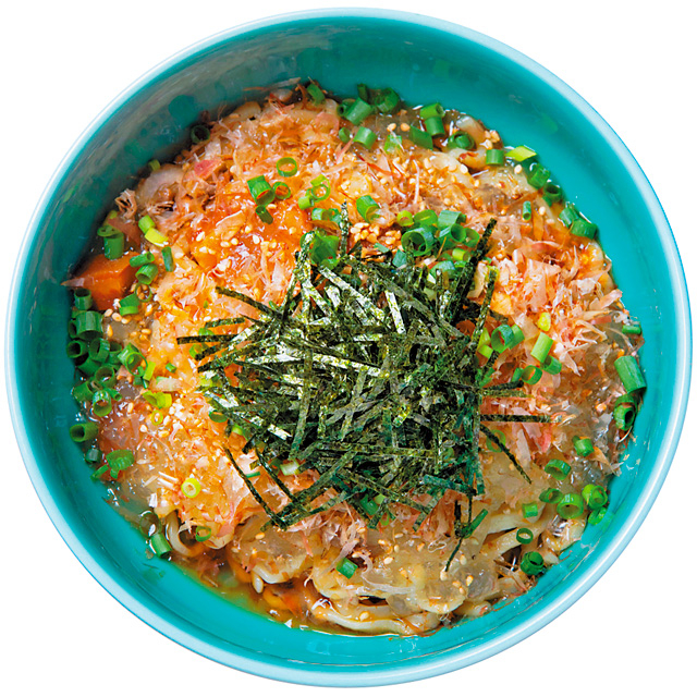 ぶっかけタイプの斬新そば「OKINAWA SOBA EIBUN」