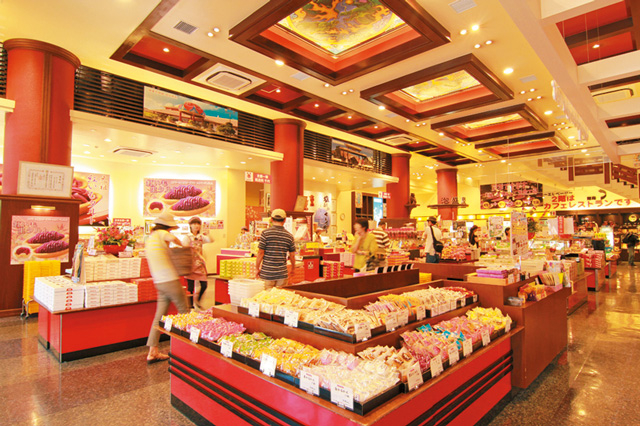 紅いもスイーツといえばココ!「御菓子御殿 国際通り松尾店」