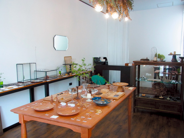 手仕事が光るジュエリー「réunir」