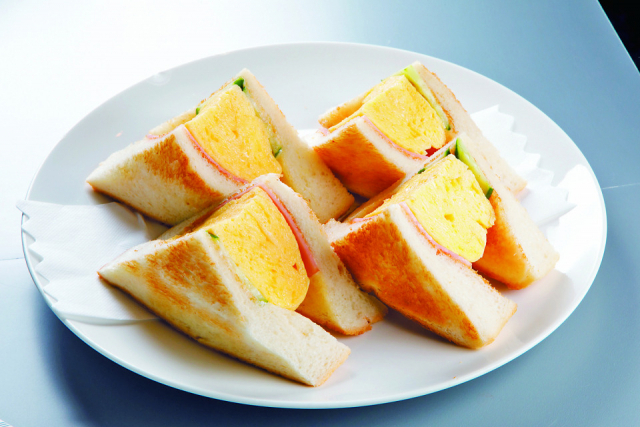 【名古屋のモーニング】支留比亜珈琲 徳川本店