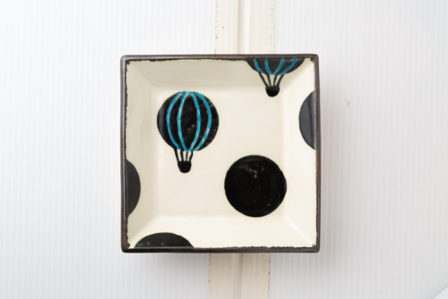 【沖縄土産×やちむん】おしゃれで使いやすい「黒枠シリーズ」