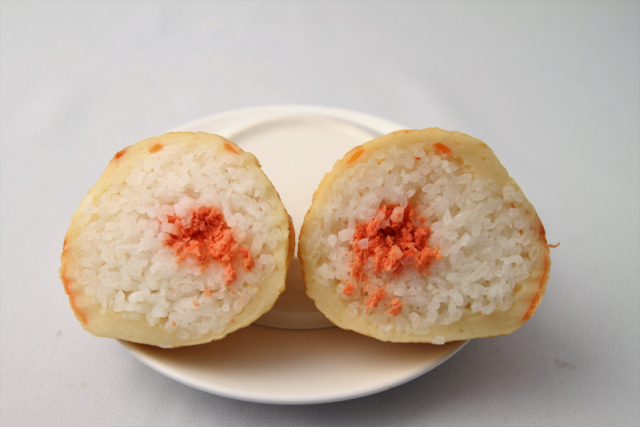 【沖縄のおすすめ手土産】バクダンおにぎりが名物「西南門小カマボコ屋」