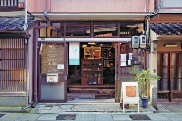 モノ選びの上手な人が訪れるセンスある2つのショップ「ひがしやま荘」