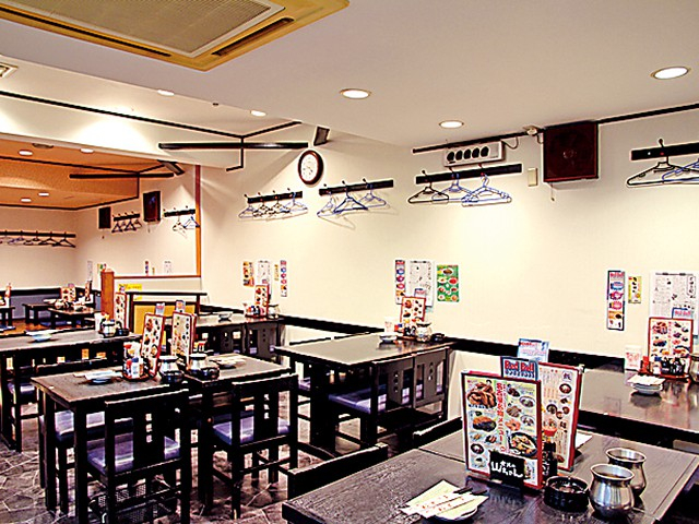 名古屋めしを食べるのにおすすめ!世界の山ちゃん本店