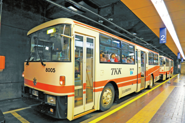 ④【大観峰~室堂】立山トンネルトロリーバス