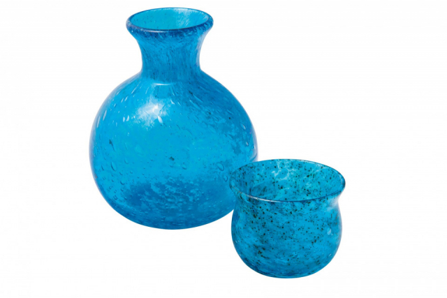 沖縄の工芸品を幅広く扱う「琉球民芸ギャラリー鍵石 久茂地店」