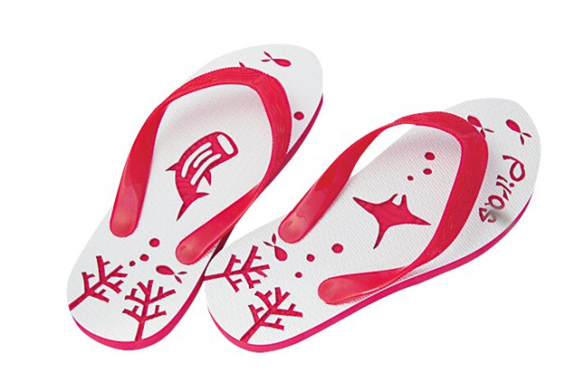 沖縄がモチーフのアイテムが豊富「琉球ぴらす 浮島通り店」