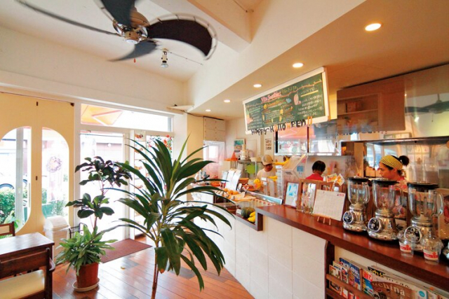 カラフルなスムージーでビタミンチャージ「Vita Smoothies」