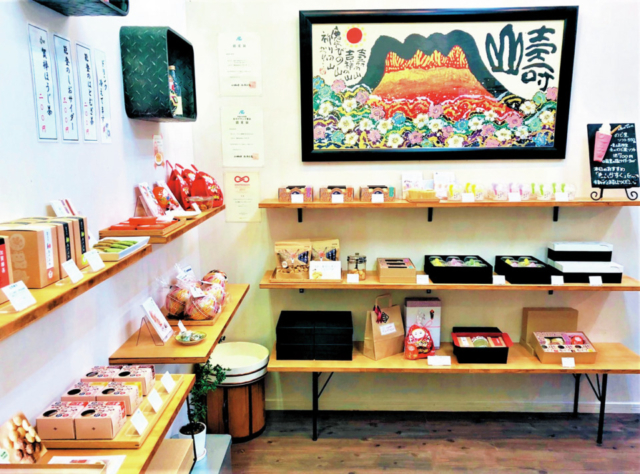 思わず笑みがこぼれる和みの小物がいっぱい「金沢東山・百番屋」