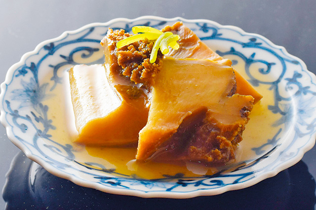 茶屋街に建つ伝説の鮨職人が監修した店舗「鮨処あさの川」