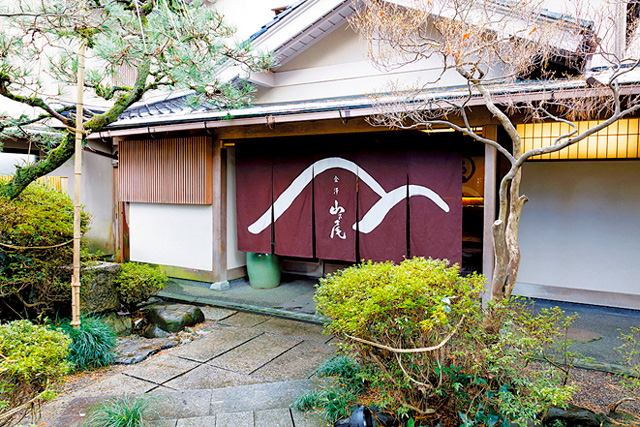 老舗旅館の技が生む加賀料理は色とりどりで素材が活きた優美な味「山乃尾」