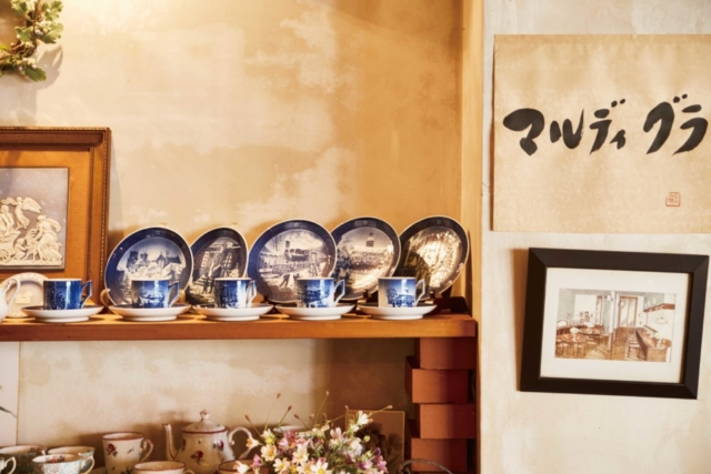 【東京×フルーツゼリー】草木に囲まれて路地裏に佇む隠れ家喫茶「カフェ マルディグラ」