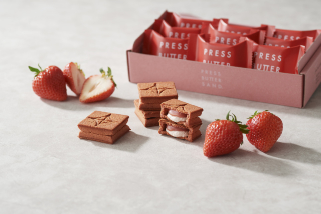 春を感じさせるバターサンド「バターサンドあまおう苺」