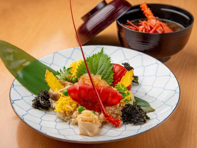 【志摩エリアからひと足のばして観光】季節の魚介や地元の魚介を味わう「海老丸」