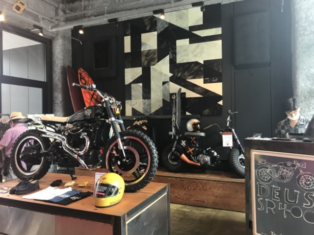 【ライフスタイルショップ】DEUS EX MACHINA ASAKUSA(デウス エクス マキナ アサクサ)