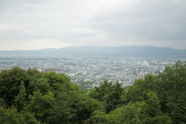 京都のお出かけスポット③幽玄な千本鳥居やお山めぐりで記憶に残る風景に出会う「伏見稲荷大社」