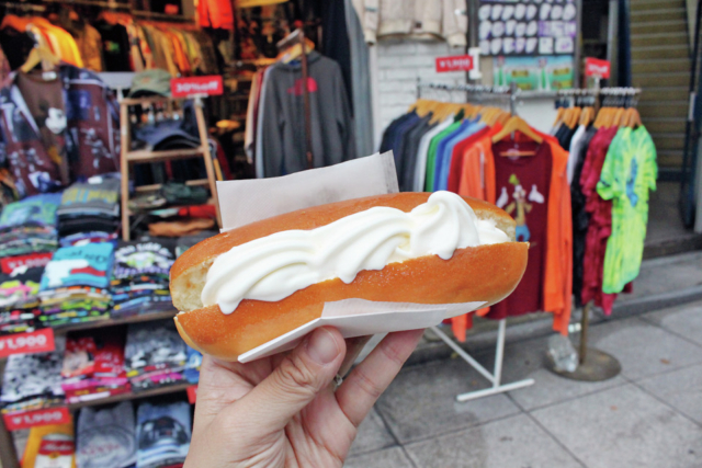 甘~いアイスが口の中でとろとろ「元祖アイスドッグ®」