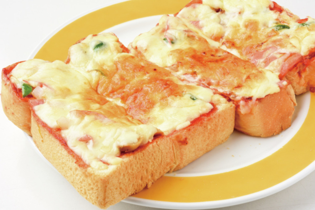 【高崎のカフェスイーツ】老舗喫茶のスイーツはフルーツどっさり「喫茶 コンパル」