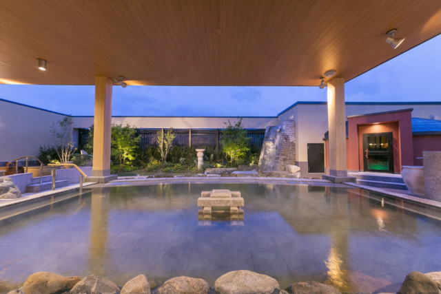 【首都圏の日帰り温泉】3.関東最大級の岩盤浴が自慢「美楽温泉スパハーブス」