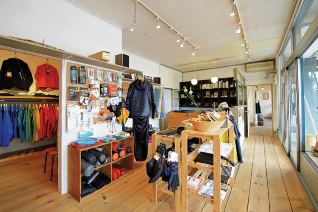 【黒磯×観光】アウトドアギアの相談も気軽にできる「LUNETTES+山の道具屋」