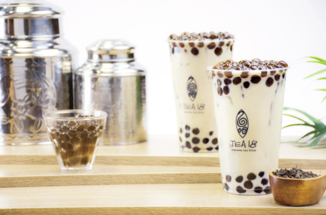 豊富な種類から選べるお茶の香りを楽しんで「TEA18」