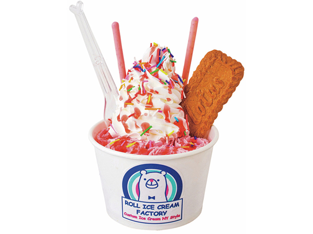 くるくるかわいいロールアイスを自分好みにデコレ―ション♥「ROLL ICE CREAM FACTORY 道頓堀店」