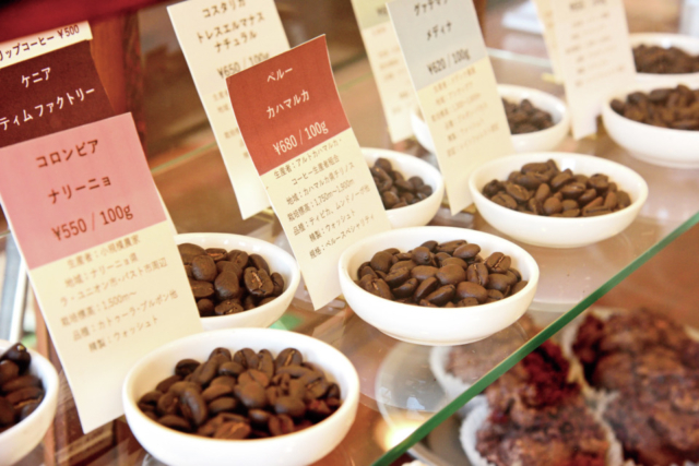 【高崎のカフェスイーツ】一杯一杯ていねいに淹れる自家焙煎の深煎りコーヒー「マカプコーヒー」