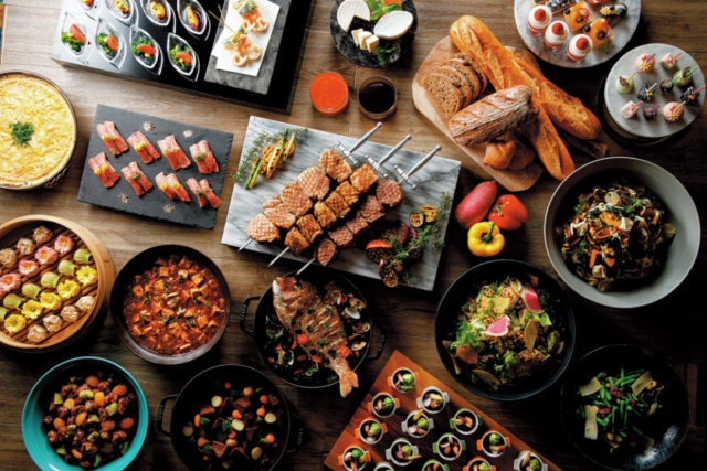 信州産のりんごを使用した伝統のアップルパイ「軽井沢プリンスホテル ウエスト BUFFET DINING LOUNGE / BAR Primrose」