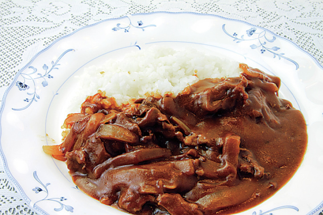 あか牛を贅沢に使う専門店のハンバーグ「レストラン 藤屋」