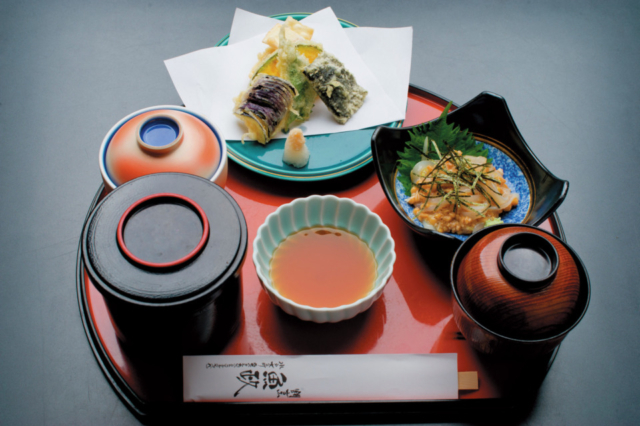 老舗割烹料理店で懐石スタイルの納豆御前を「割烹 魚政」