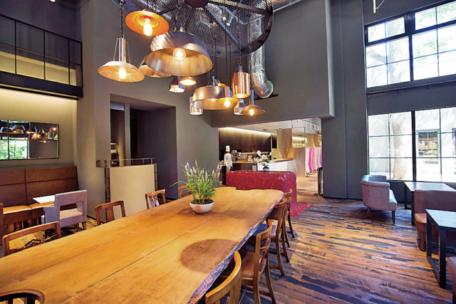 【クラブハリエ】社に抱かれる静かな空間が魅力「八日市の杜」