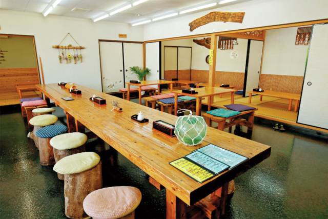 那珂湊の魚介を使った鮮度抜群の海鮮丼「地魚安處宴 久楽」