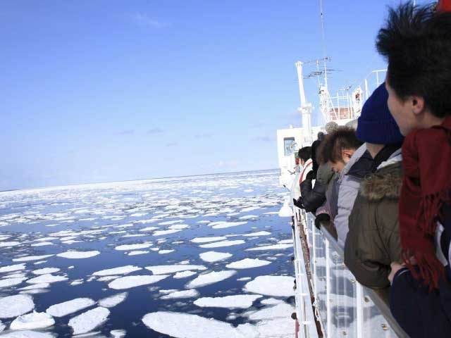 網走流氷観光砕氷船おーろら