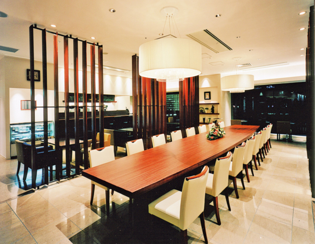 【東京駅グルメランキング第1位】M&Cカフェ <エキチカ>