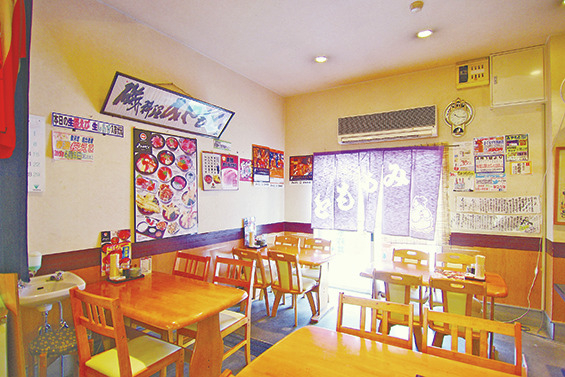 赤身・中トロ・すき身の共演! まぐろの美味しさ全部のせ「みやもと 河岸の市店」