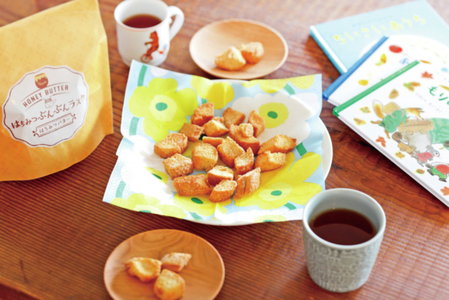 【静岡×おすすめ土産】かわいいサイズのキューブ型ラスク「はちみつぶんぶんラスク」