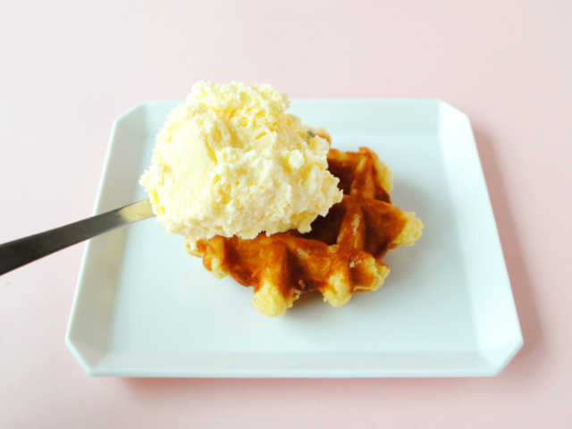 ★「ワッフルアイスサンド」の作り方