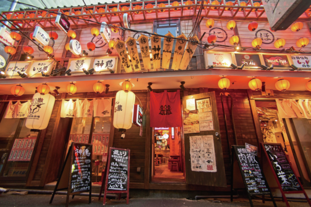 【新宿×女子会スポット】歌舞伎町レッドのれん街