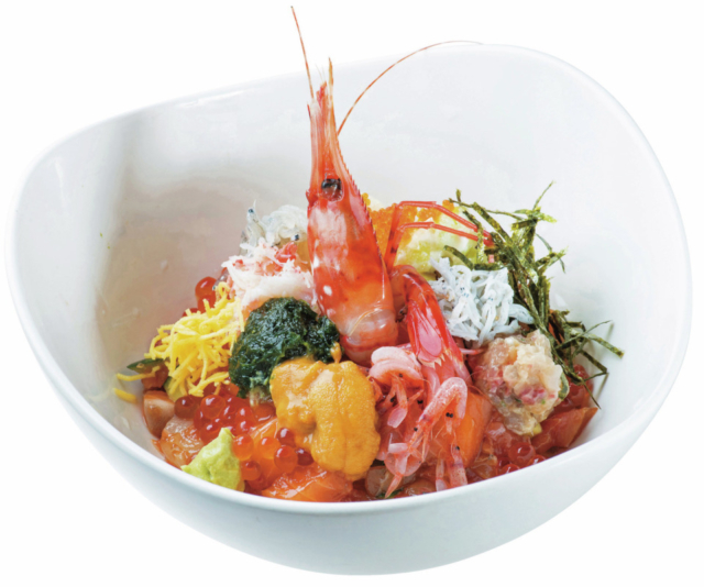 新鮮素材がキラキラ輝く宝石箱のような一杯「大衆食堂 せきの」