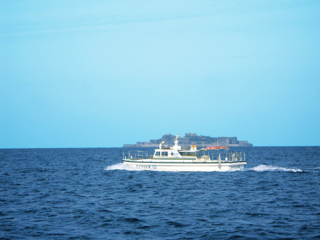 軍艦島上陸クルーズ (馬場広徳)