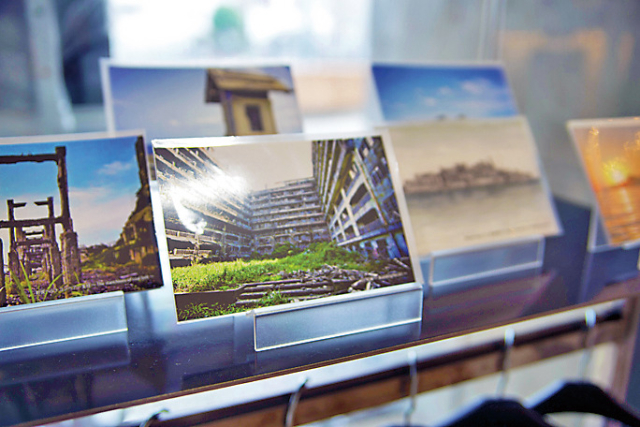 オリジナルの土産をチェック!