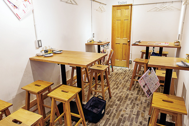 パリっと繊細な焼き上がりにしっかり味で箸がすすむ!「神戸餃子オレギョ 中央店」