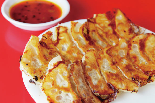 神戸ポークを使った餃子に自家製味噌×ラー油が決め手「ギョーザ専門店イチロー」