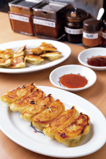 中華メニューも充実。お酒がすすむ餃子「 餃子屋 赤星」