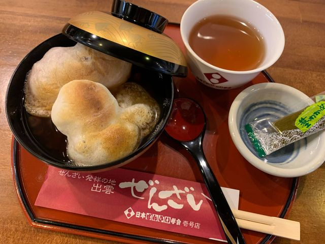 【出雲エリアのおすすめ観光スポット】おつまみ専門店と出雲ぜんざい専門店の日本唯一のコラボ店「おつまみ研究所大社門前ラボと日本ぜんざい学会壱号店」