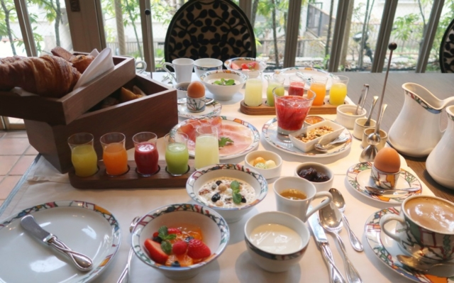 世界一の朝食を味わう、神戸のオーベルジュ「神戸北野ホテル」
