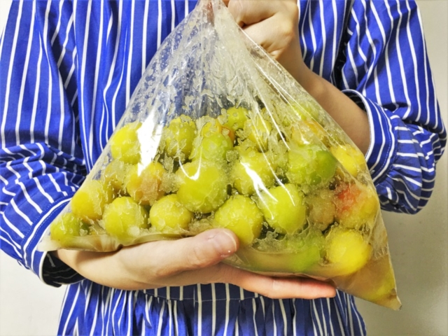 作り方② 塩と砂糖で漬ける